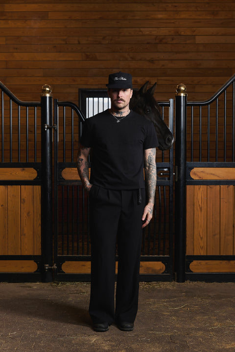 Le pantalon à jambes larges