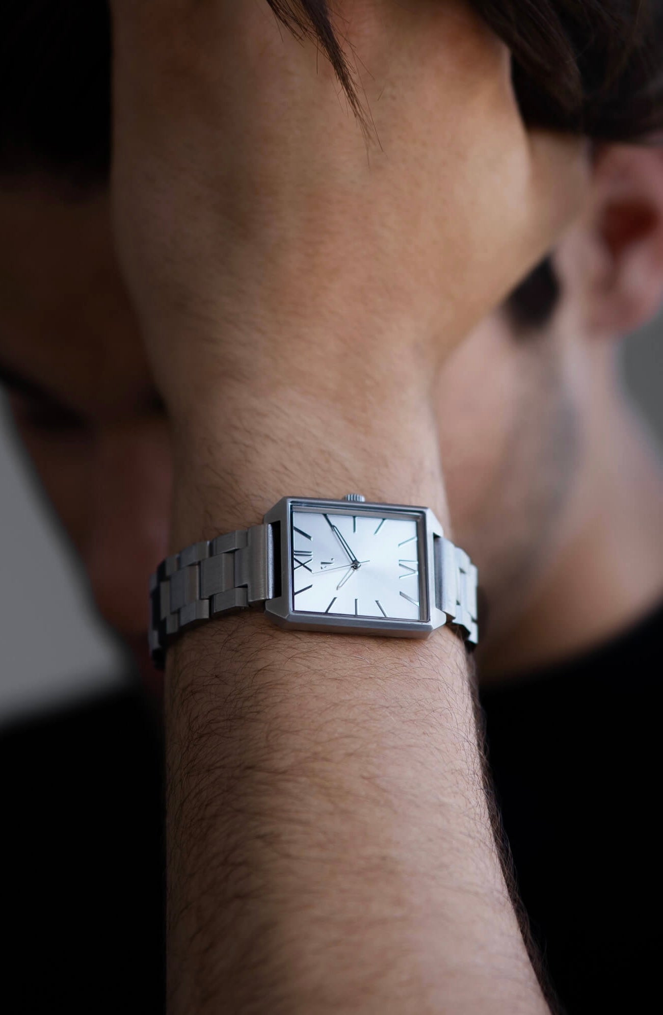five jwlry fj watches jewel jewelry watch montre carrée rectangle square cinq.1 waterproof resistant eau montreal design acier inoxydable stainless steel bracelet strap band quartz miyota men homme brushed metal brossé silver argent link maillon soho