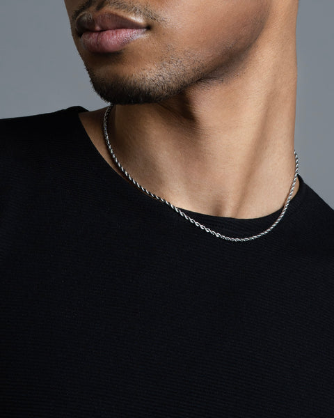 Baby Don men's necklace by Five Jwlry, crafted from a thin 2.5mm French rope twisted chain in silver-colored, water-resistant 316L stainless steel. Available in sizes 45cm, 50cm, and 55cm. Hypoallergenic with a 2-year warranty.
