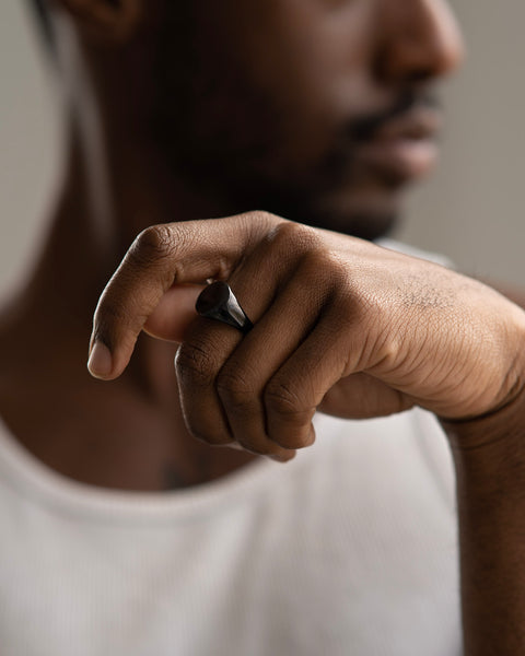 fj watches five jwlry minimalist signet chevalière ring bague anneau men homme allos engraved logo round ronde cercle plat flat top 4mm 15mm acier inoxydable stainless steel black noir